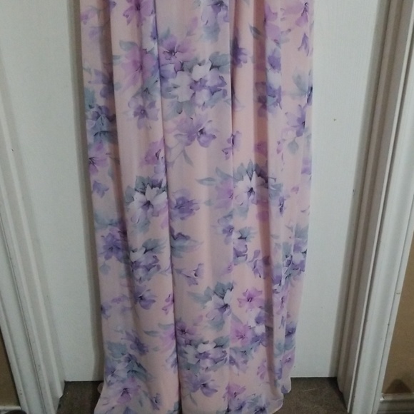 Gianni Bini beautiful evening gown - Picture 3 of 8